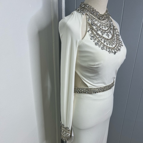 Rachel Allan Elegant White Backless Dress - Picture 9 of 14